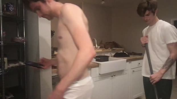 fillupwhite  05-06-2023 video skinny