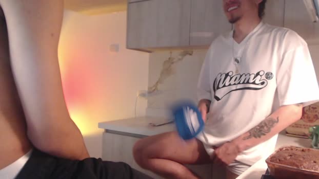 fratguysonline  09-06-2023 video striptease