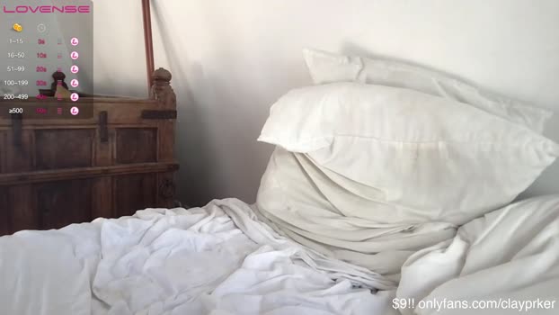 clay_parker  06-07-2023 video kiss