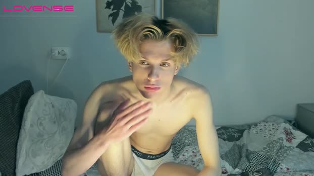 estremecerse  10-07-2023 video suckcock