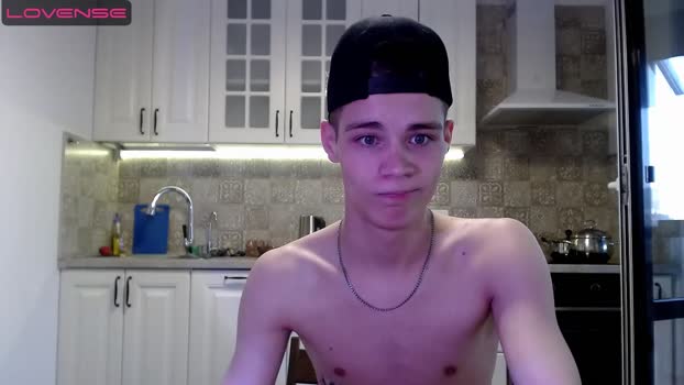 brad_bert  18-07-2023 video sexyfeet