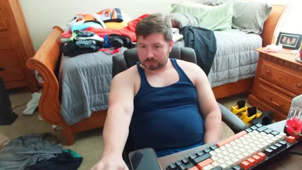 louisvillebull  21-07-2023 video sexybody