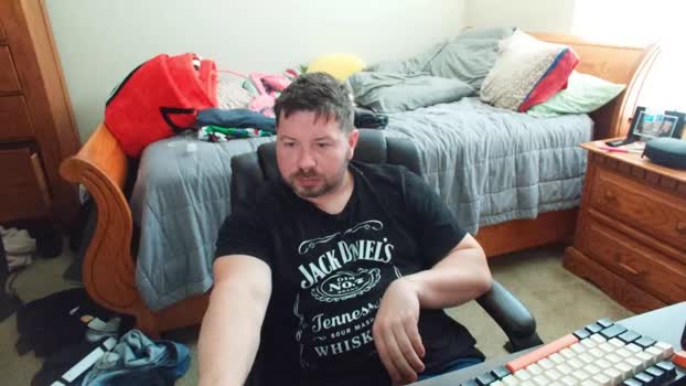 louisvillebull  24-07-2023 video natural