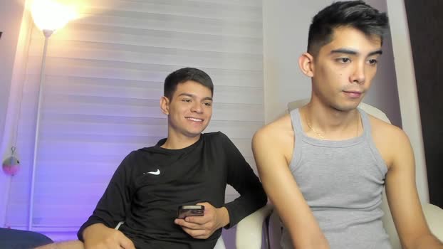 born2pizzaa  25-07-2023 video kiss