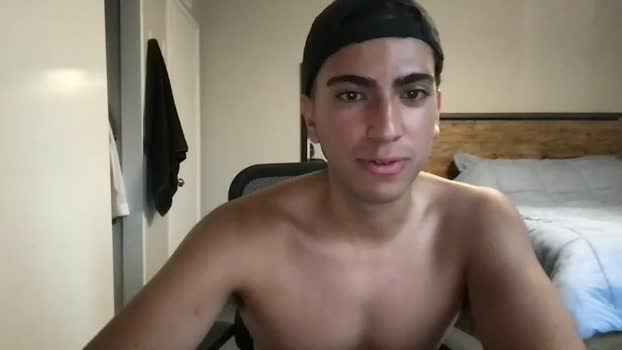 julianisshy  27-07-2023 video kissing