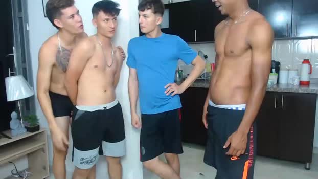 boysdeluxemilitary  03-08-2023 video kiss