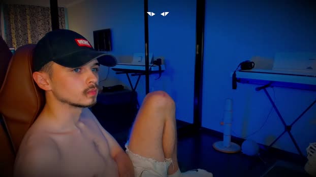 daimon_hall  05-08-2023 video Topless