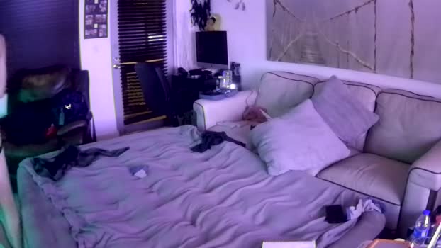 zreeves305  17-08-2023 video sexykitty