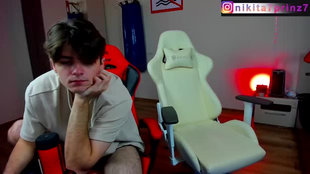 ali_bruin  21-08-2023 video kissing