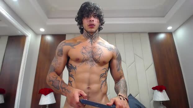 ray_coopers  02-09-2023 video fingers