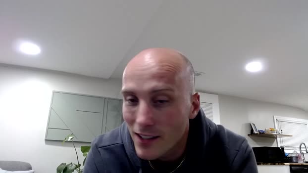 bigwavesonly31  11-09-2023 video kiss