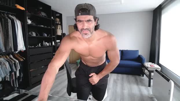 latino23bom  11-09-2023 video Pretty