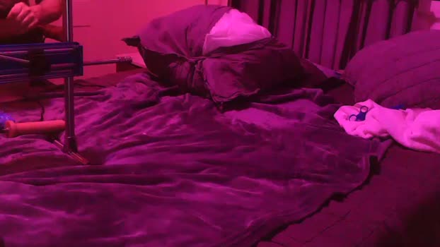 hunggreedybtm  16-09-2023 video striptease