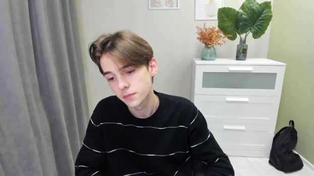 martybounty  20-09-2023 video kiss