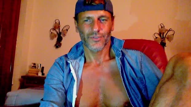 slater2011  26-09-2023 video striptease