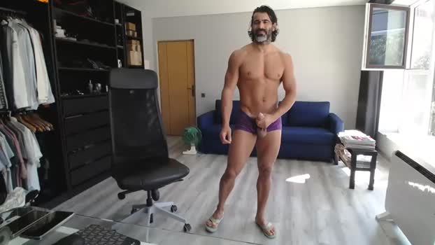 latino23bom  05-10-2023 video kiss