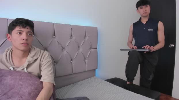 noah_walker1  06-11-2023 video kissing