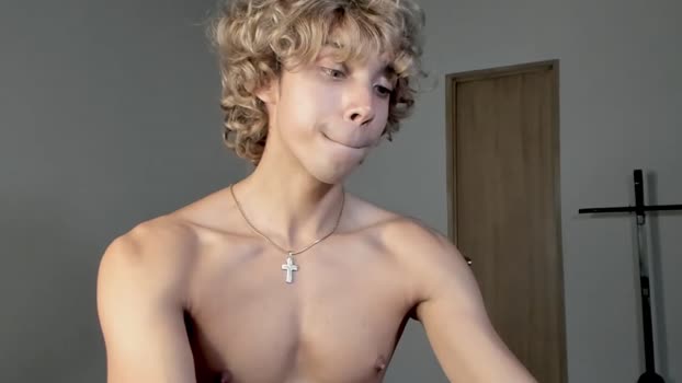 xoxo_dominik  11-11-2023 video kissing