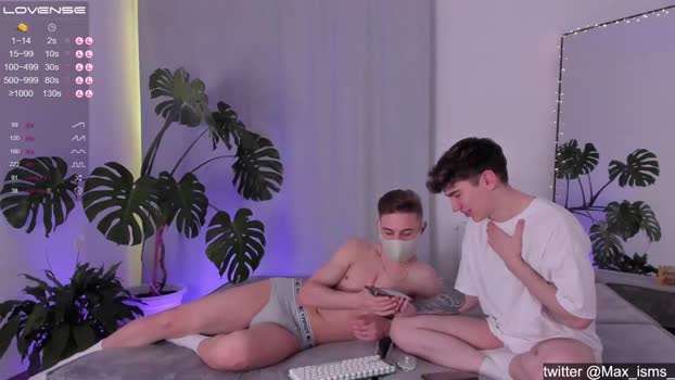 droll_guy  13-11-2023 video striptease