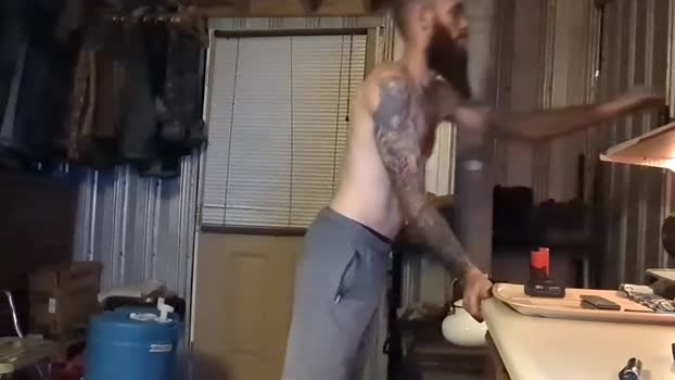 got_offgrid  13-11-2023 video kiss