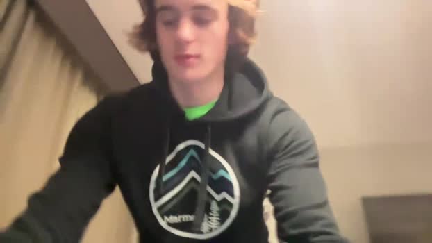 akwild1  22-11-2023 video kiss