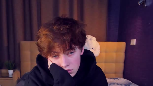 lovely_kevin_ 03-12-2023 video kiss