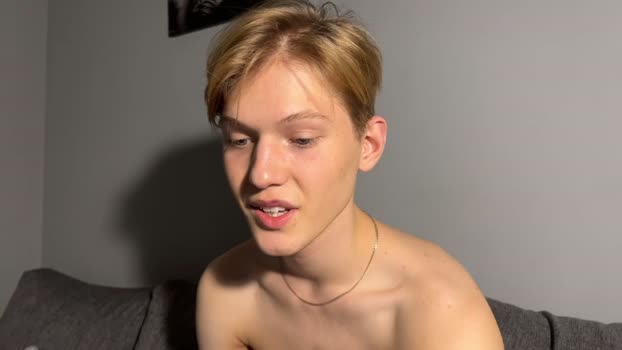 skies_shine 03-12-2023 video sexyfeet