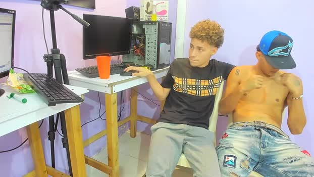 puchi461860 14-12-2023 video kissing