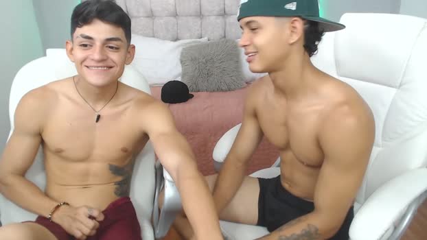 paradise_boy_s 14-12-2023 video kissing