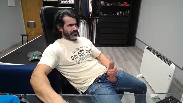 latino23bom 05-01-2024 video kissing