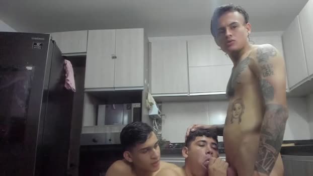 boysgang_sex 12-01-2024 video kissing