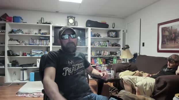 hardworkertn 25-01-2024 video kissing