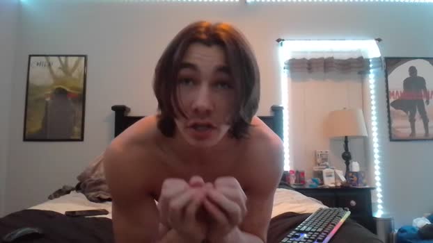 sticky_soc 03-02-2024 video kissing