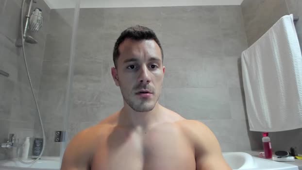 roberto4ever 19-02-2024 video kissing