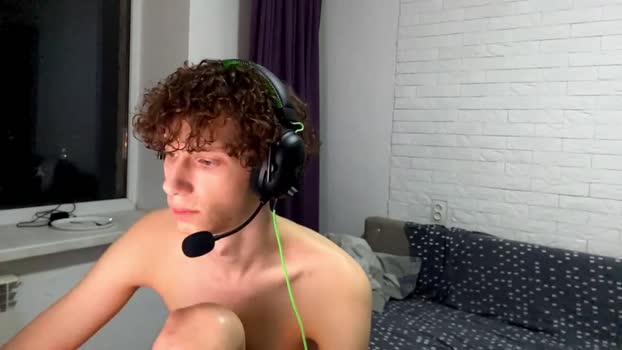 denobluora 27-02-2024 video Topless