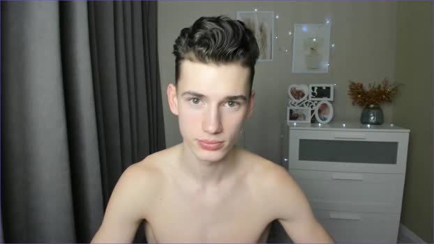 max_foks 19-03-2024 video kissing