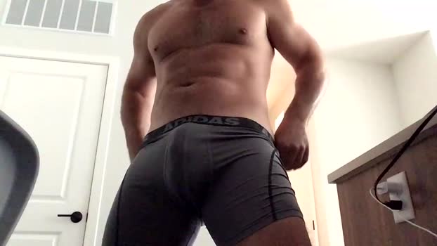 stlhotwifeguy 10-04-2024 video legs