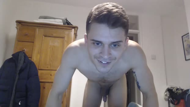 camdoattitude 17-04-2024 video kiss