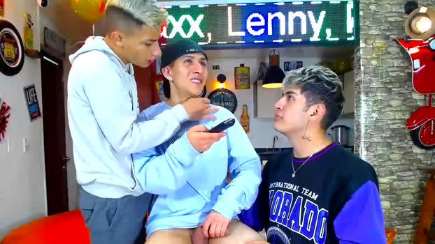 frotloops 20-04-2024 video spanking