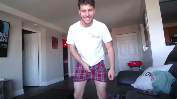 wentbrokeonstrippers 23-04-2024 video sexybody