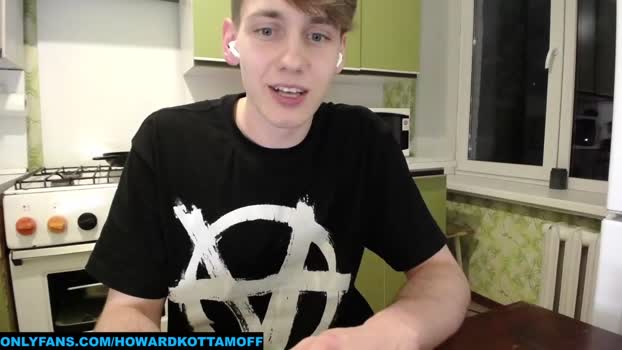 howardkottam 25-04-2024 video kissing