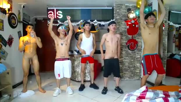 kobayaski 28-04-2024 video kiss