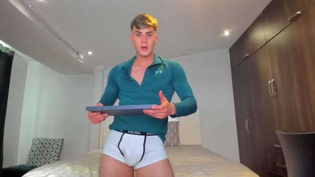 tylerhuntt__ 05-05-2024 video Ass