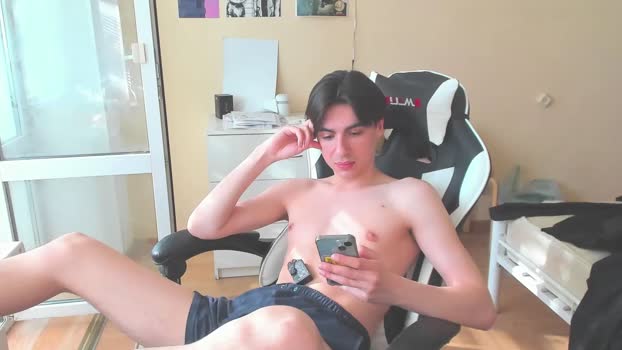 stralght_twinks 22-05-2024 video Topless