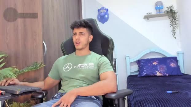 ashton_coleman_ 01-06-2024 video kissing