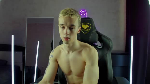 mason_warhol 06-06-2024 video kissing