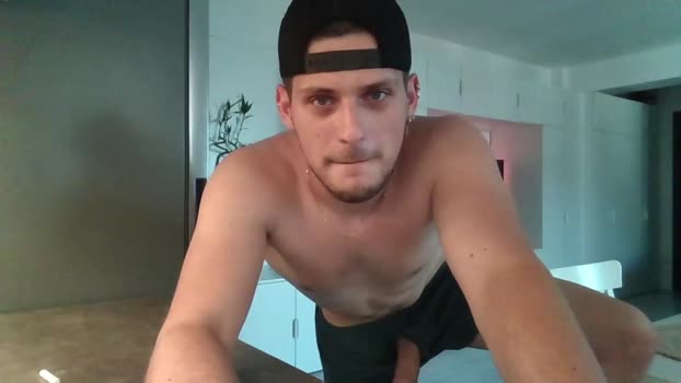 roberto_twink1 12-06-2024 video nude