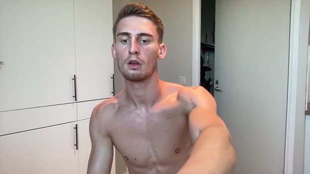 boy_toy0 22-06-2024 video striptease