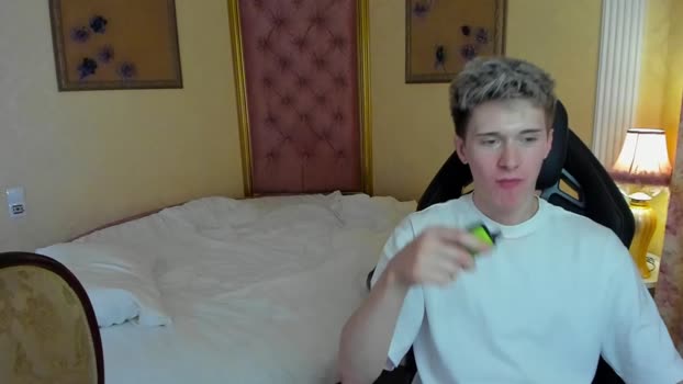 cute_joni 01-07-2024 video kiss