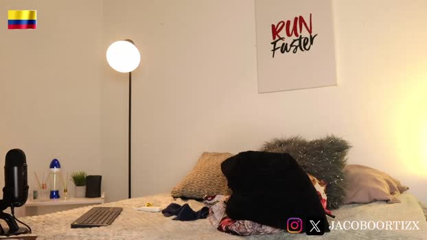 jaycobortiz_ 27-08-2024 video kissing